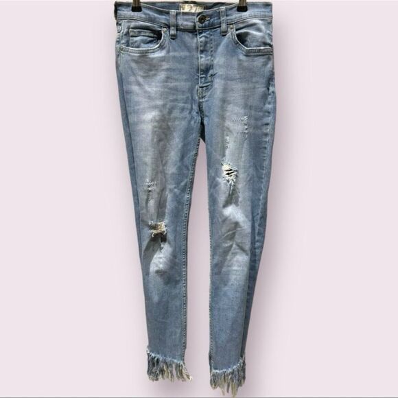 We The Free Great Heights Frayed Skinny Jeans - Size 27 - Picture 3 of 9